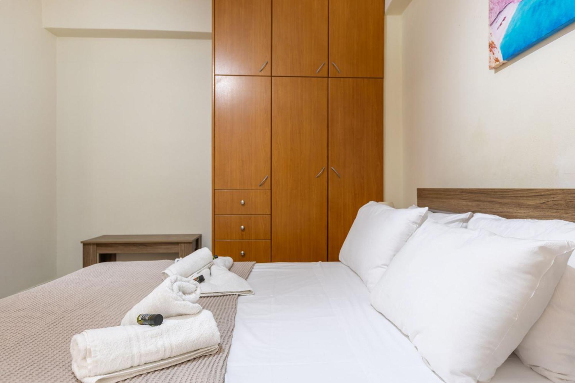 Beautiful City Center Apartments Закінф Екстер'єр фото