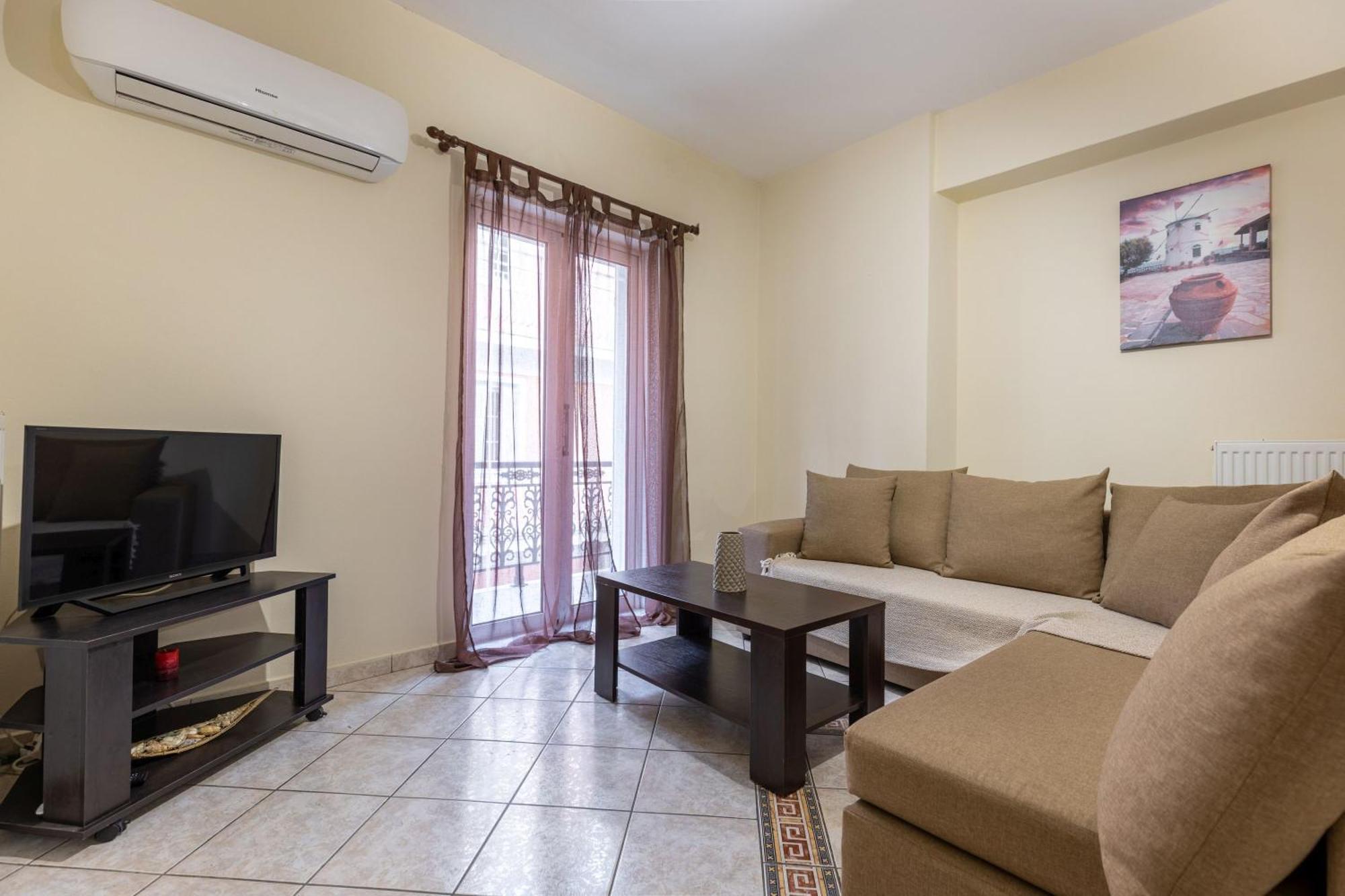 Beautiful City Center Apartments Закінф Екстер'єр фото