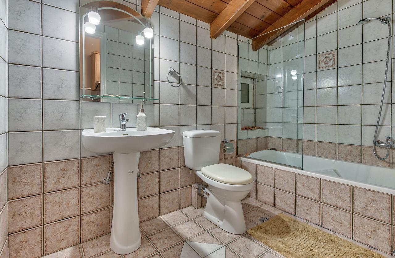 Beautiful City Center Apartments Закінф Екстер'єр фото